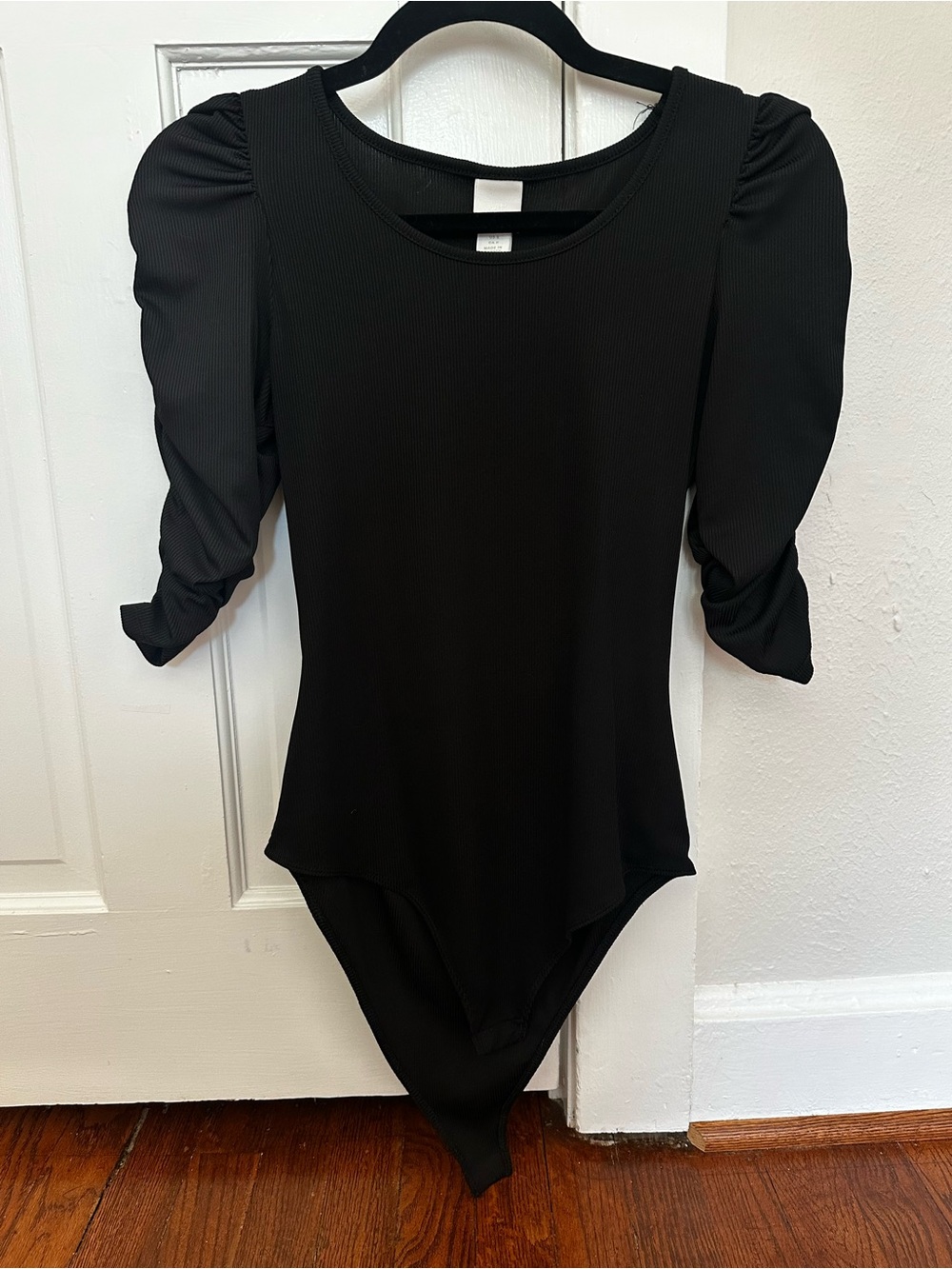 H&M - Black Ribbed Puff Sleeve Bodysuit - Small - Like New
